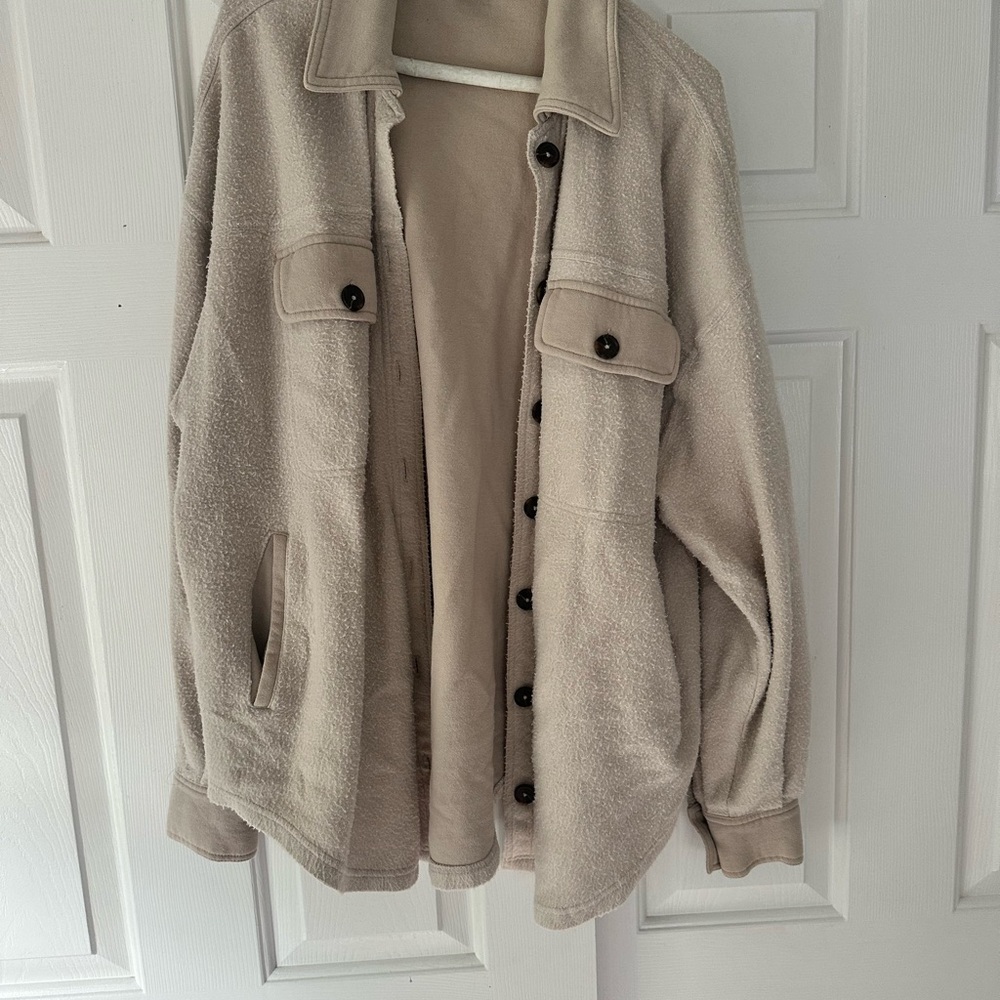 Pacsun Beige Sherpa Jacket (Size XS/S)